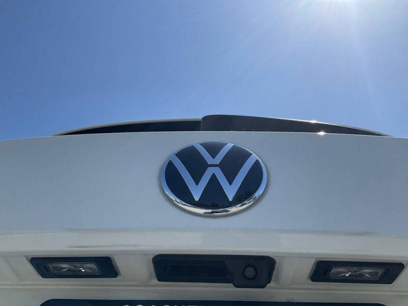 2024 Volkswagen Taos SE