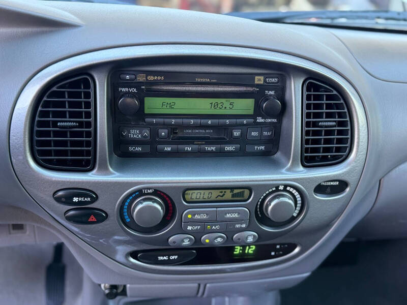 2004 Toyota Sequoia Limited