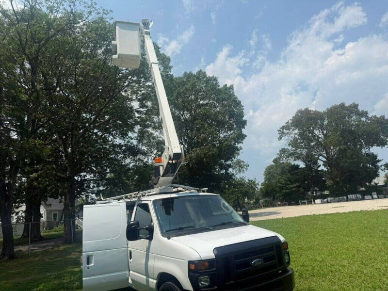 2011 Ford E-Series E-350 SD