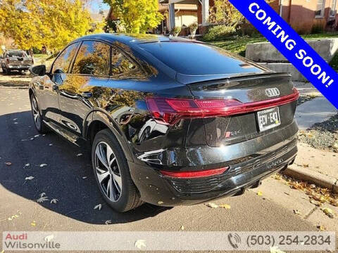 2024 Audi Q8 Sportback e-tron quattro Premium S line