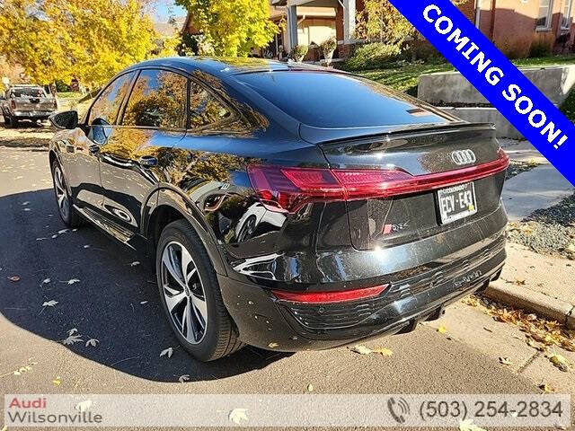 2024 Audi Q8 Sportback e-tron quattro Premium S line