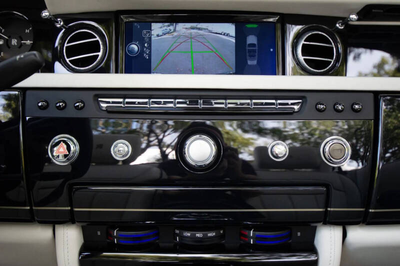 2016 Rolls-Royce Phantom Drophead Coupe