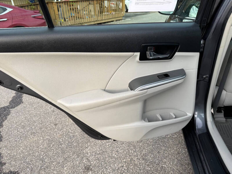 2012 Toyota Camry Hybrid XLE