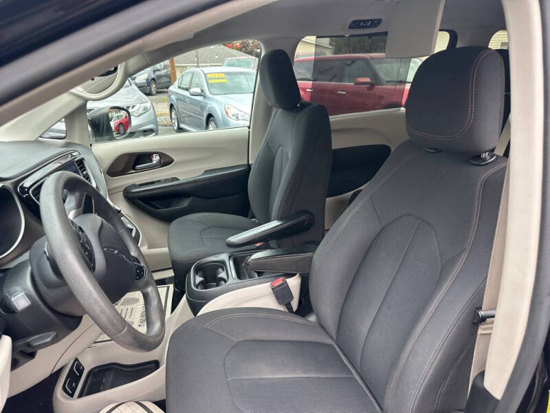 2017 Chrysler Pacifica Touring Plus