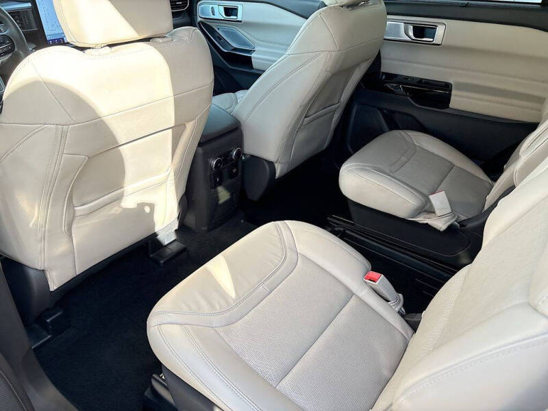 2023 Ford Explorer Platinum