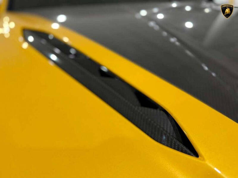 2024 Lamborghini Urus Performante