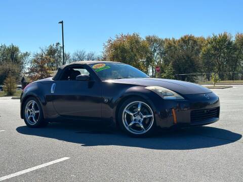 2004 Nissan 350Z for sale at E & N Used Auto Sales LLC in Lowell AR