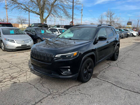 2019 Jeep Cherokee for sale at Dean's Auto Sales in Flint MI