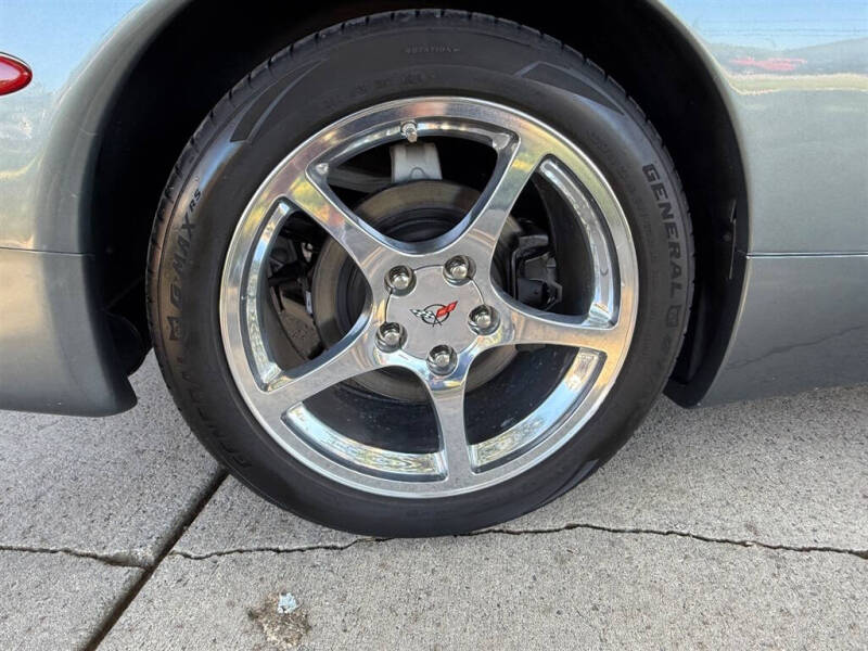 2004 Chevrolet Corvette