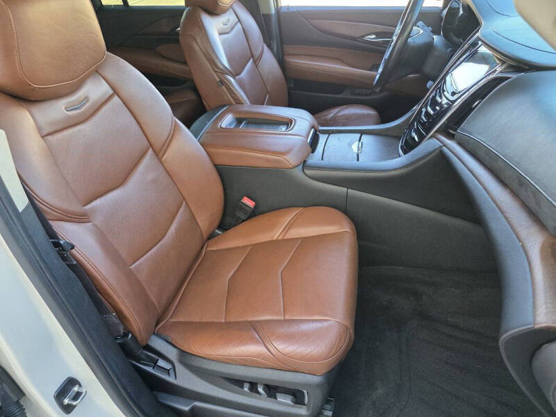 2015 Cadillac Escalade ESV Luxury