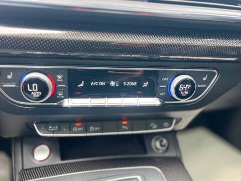 2018 Audi SQ5 3.0T quattro Premium Plus