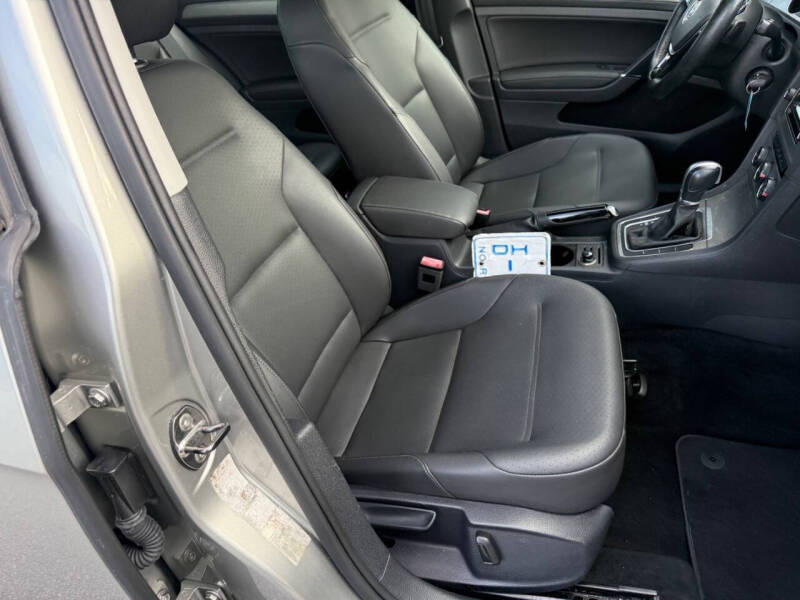 2015 Volkswagen Golf TSI S