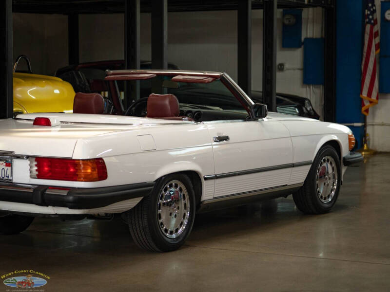 1987 Mercedes-Benz 560-Class 560 SL