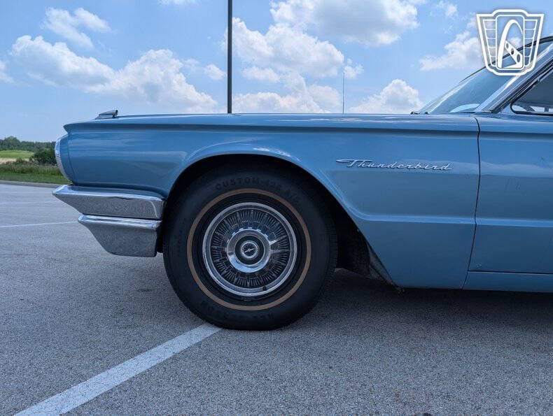 1964 Ford Thunderbird