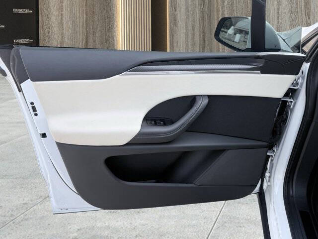 2023 Tesla Model X Plaid