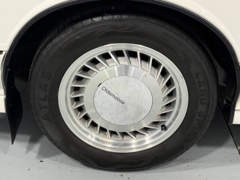 1990 Oldsmobile Toronado Trofeo