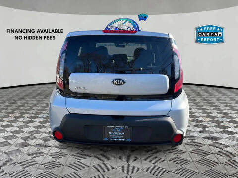 2015 Kia Soul +