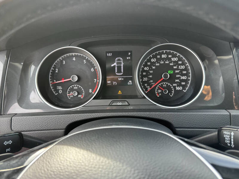2019 Volkswagen Golf SE