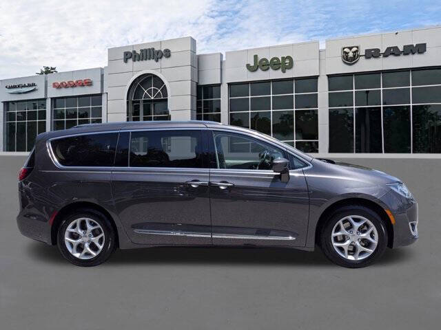 2018 Chrysler Pacifica Touring L Plus