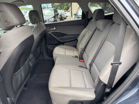 2017 Hyundai Santa Fe SE