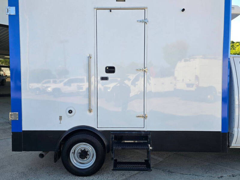 2023 Ford E-Series