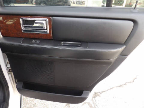 2016 Lincoln Navigator Select