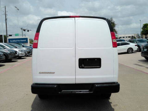 2020 Chevrolet Express 2500