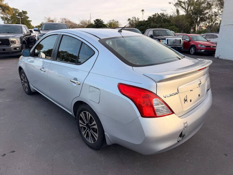 2013 Nissan Versa 1.6 S