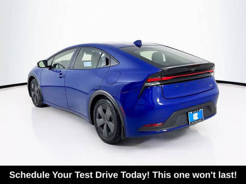 2025 Toyota Prius LE