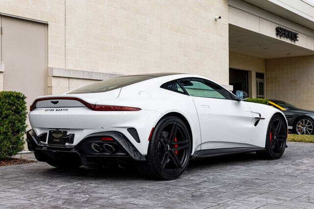 2025 Aston Martin Vantage