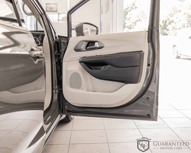 2022 Chrysler Pacifica Touring L