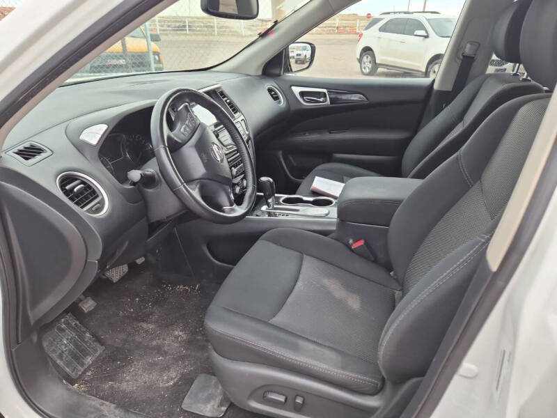 2017 Nissan Pathfinder Platinum