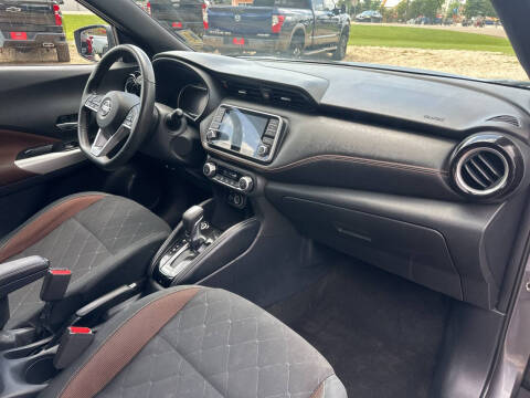 2020 Nissan Kicks SR