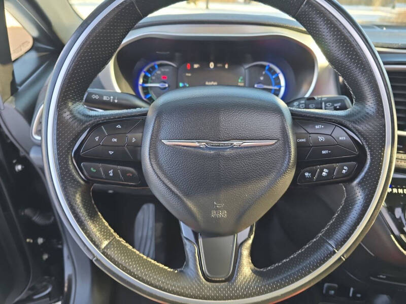 2020 Chrysler Pacifica Hybrid Limited Red S