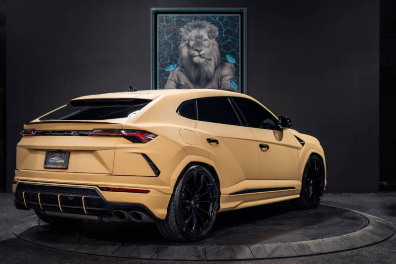 2020 Lamborghini Urus