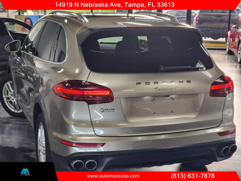 2016 Porsche Cayenne S E-Hybrid