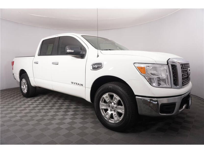 2017 Nissan Titan