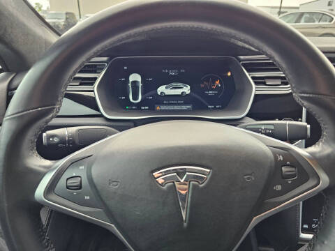 2015 Tesla Model S 70D