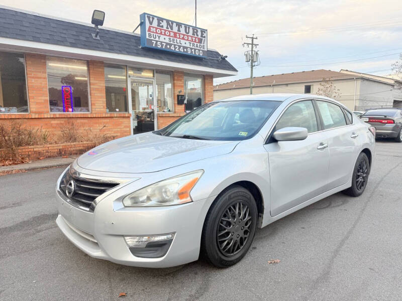 Nissan Altima's photo