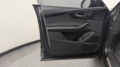 2022 Audi Q8 quattro Premium Plus 55 TFSI