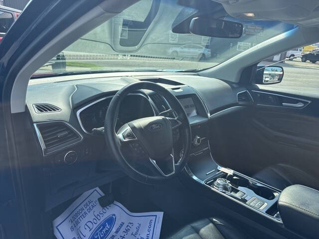 2020 Ford Edge Titanium