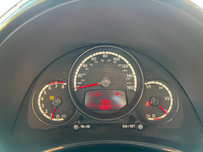 2014 Volkswagen Beetle 2.5L Entry PZEV