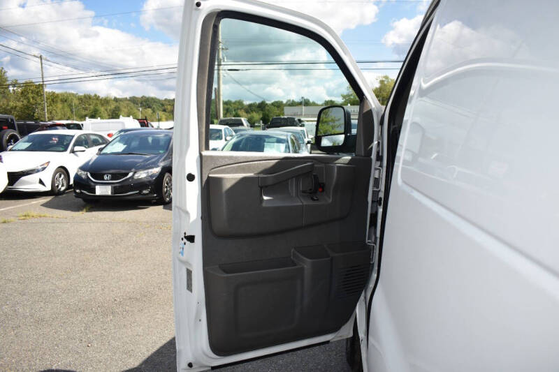 2017 Chevrolet Express 2500