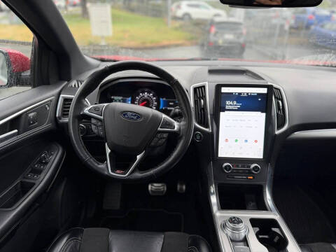 2022 Ford Edge ST