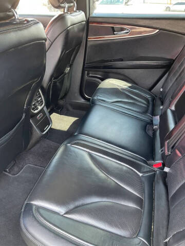 2019 Lincoln Nautilus Select