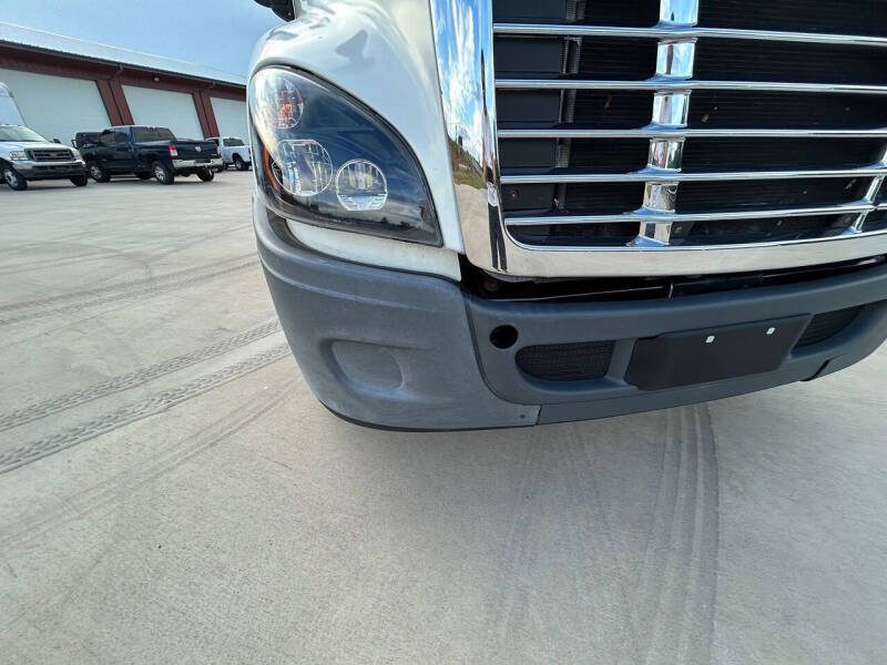 2016 Freightliner Cascadia