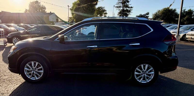 2018 Nissan Rogue SV