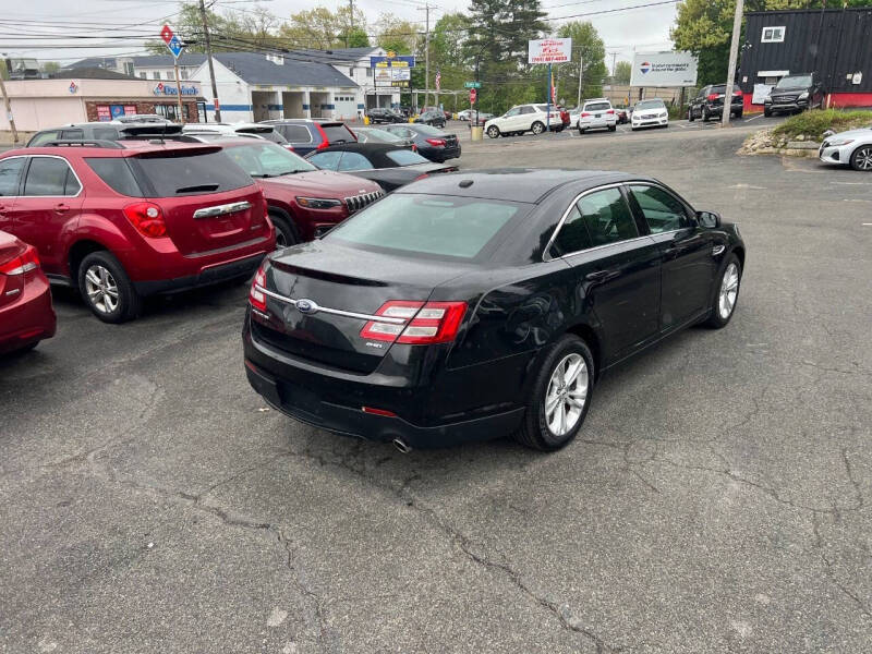2014 Ford Taurus SEL