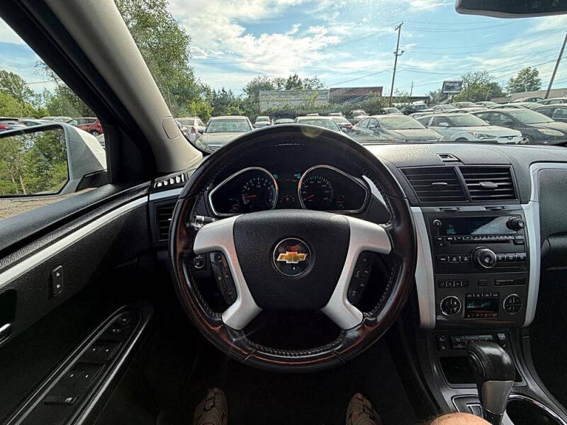 2011 Chevrolet Traverse LT