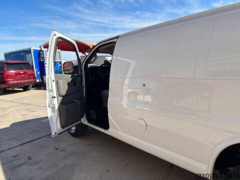 2021 Chevrolet Express 2500